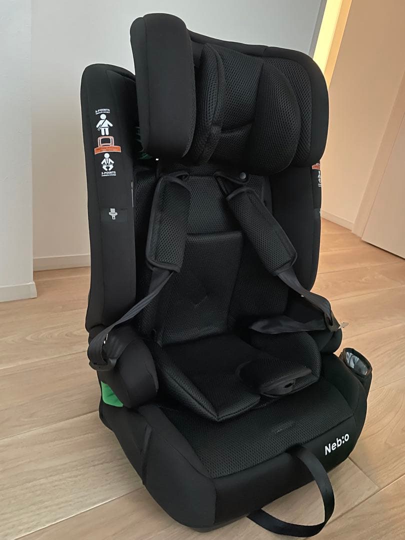 ネビオ　チャイルドシート　ISOFIX