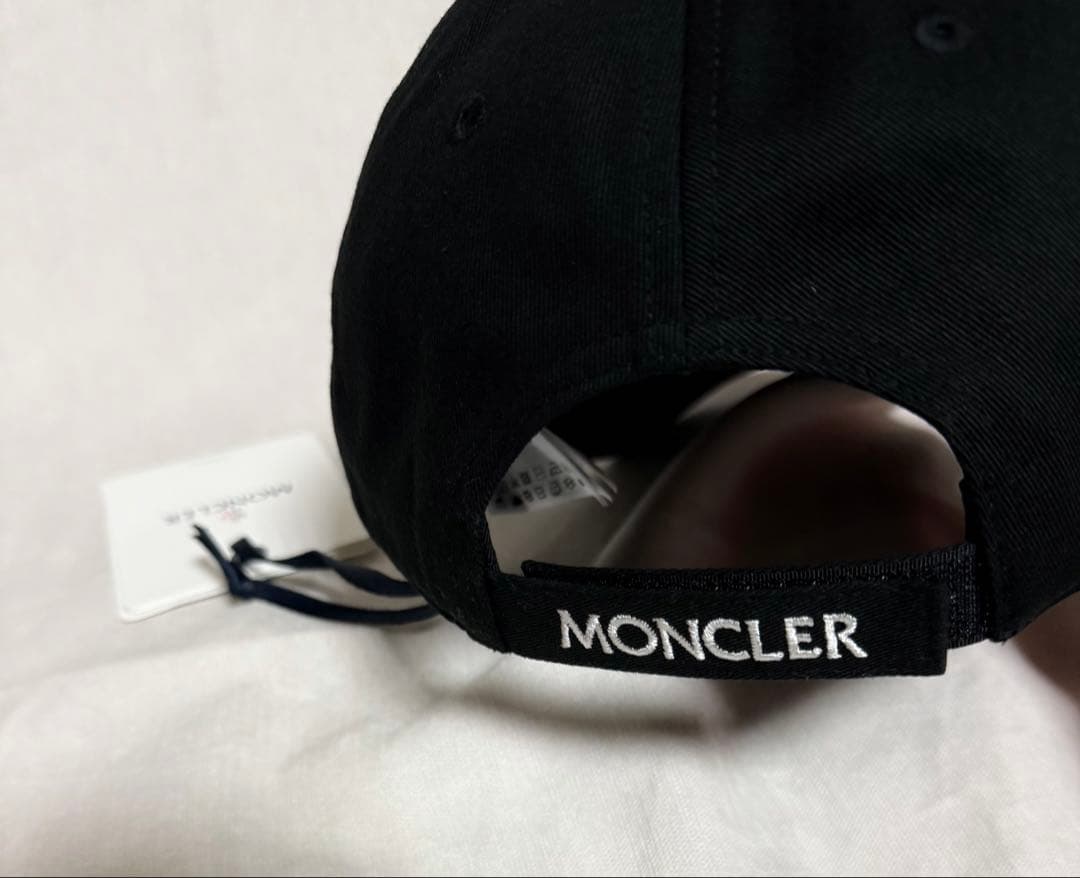 MONCLER ブラック ベースボールキャップ