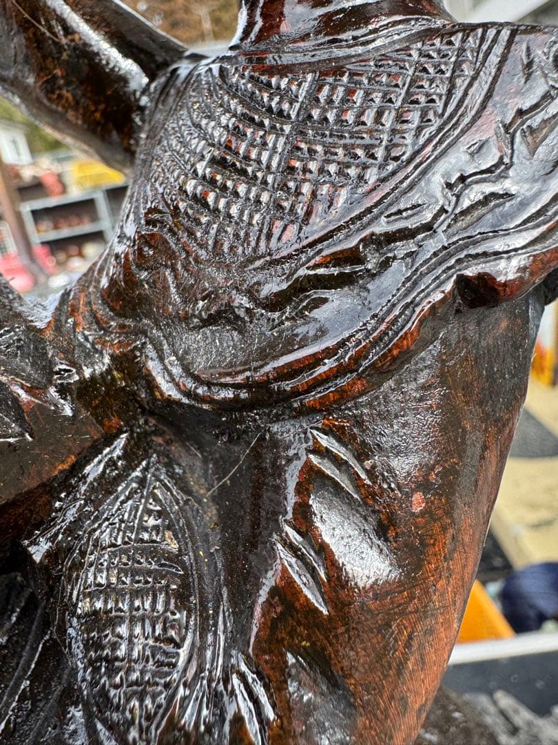 ドンキ・ホーテー　木像