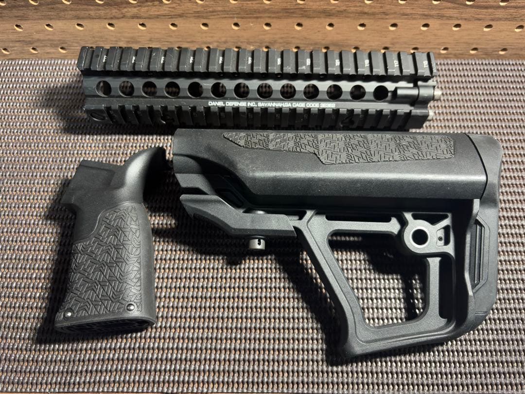 Daniel Defense グリップ&ストック&ハンドガードセット電動ガン用