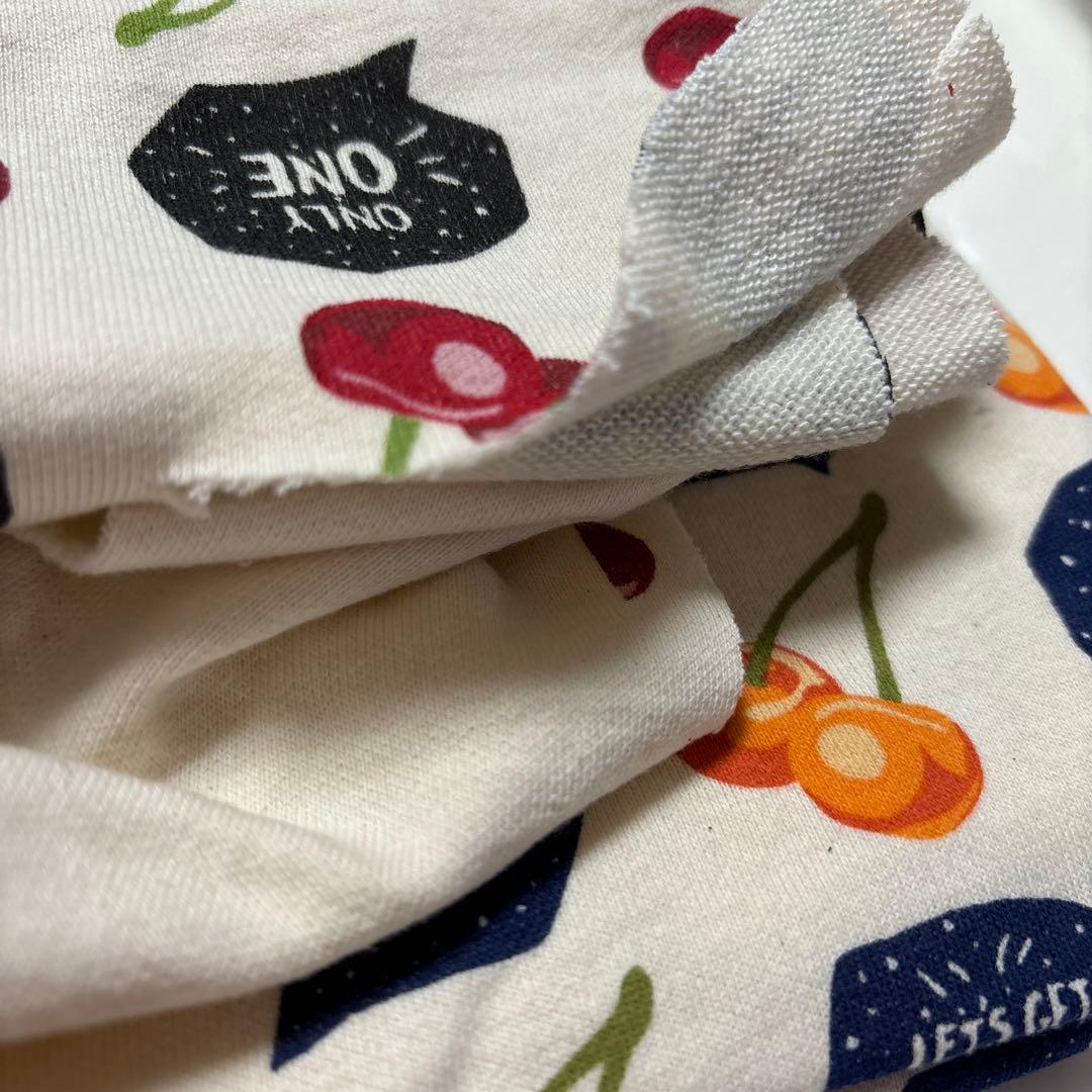 おそろい服　　裏毛ニット