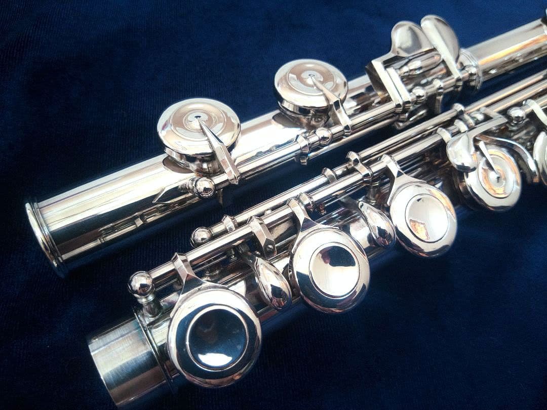 ♦最終価格♦超美品♦管体銀製♦Pearlフルート PF−775♦ポイントアーム