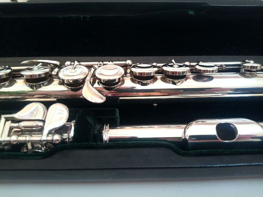 ♦最終価格♦超美品♦管体銀製♦Pearlフルート PF−775♦ポイントアーム