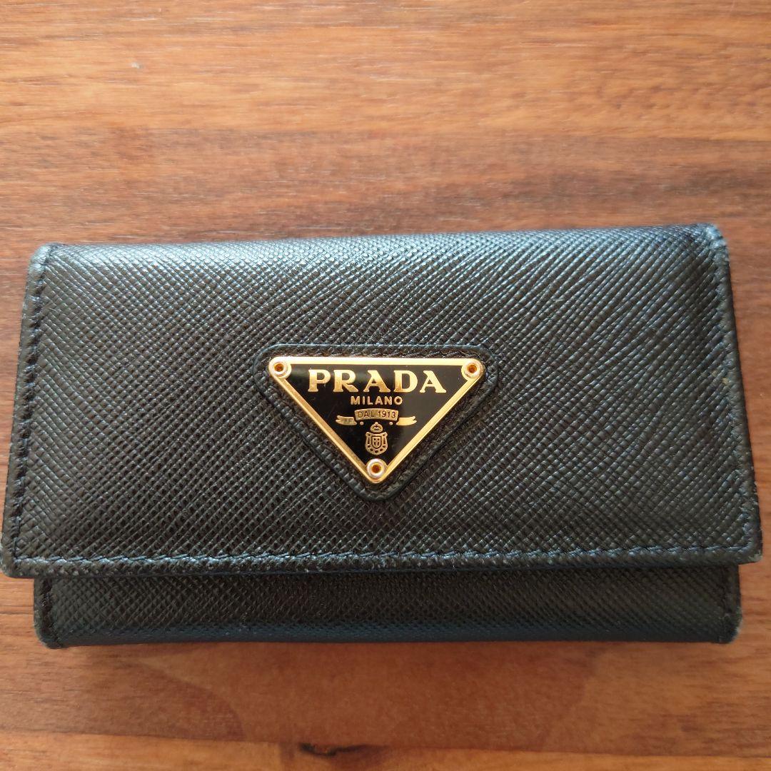 PRADA ブラック 三つ折りキーケース