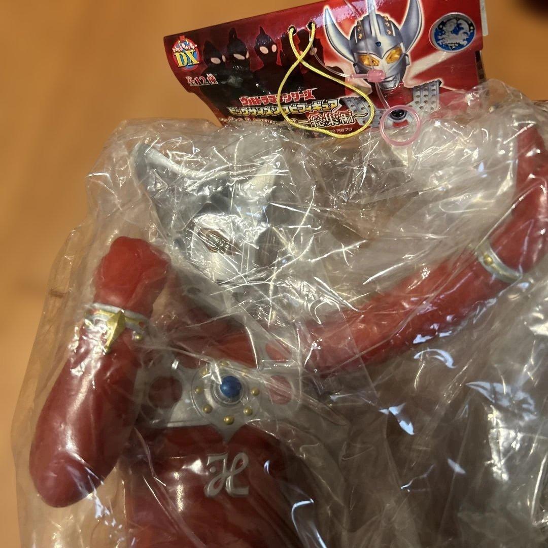 ウルトラマン　フィギュア 3体　ウルトラマンタロウ　バルタン星人、メフィラス星人