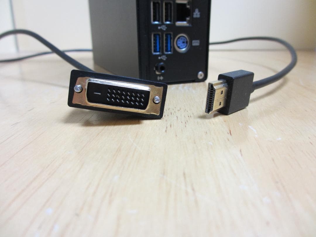 富士通 ミニPC ESPRIMO-Q556　win11