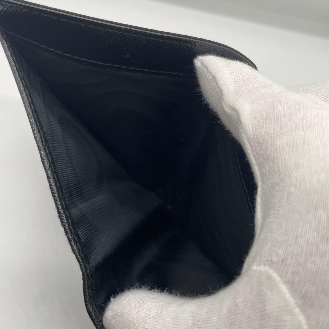 ゆいち様　　PRADA プラダ ナイロン 折り財布 w10