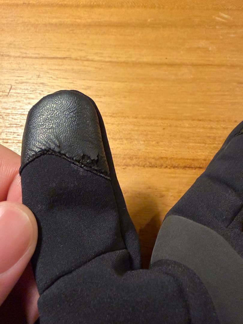 Arcteryx アークテリクス ベンタ グローブ M ロゴ 刺繍 黒　手袋