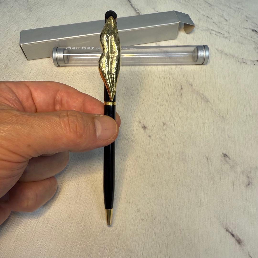 Man Ray 唇型ボールペン