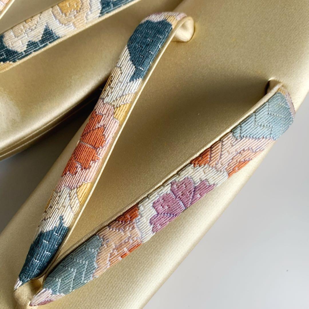 ★新品★高級希少　豪華 手刺繍の草履バッグセット　草履訳あり　礼装　留袖　成人式