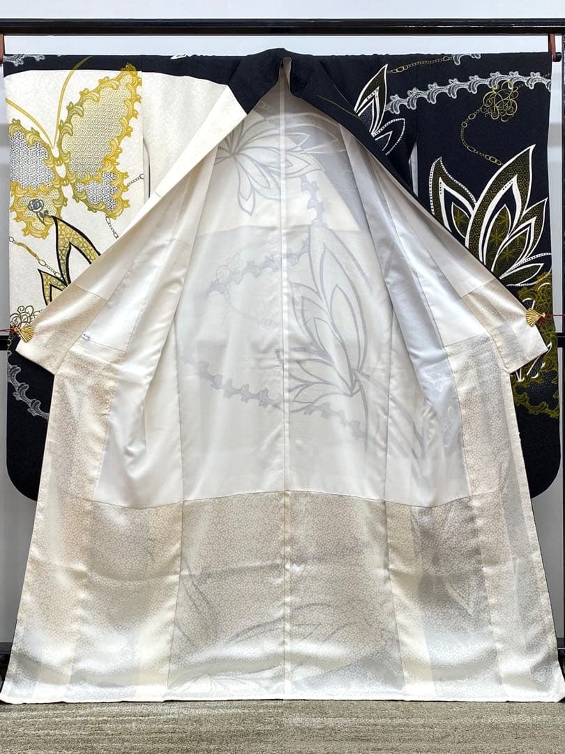 ブランド振袖 豪華 銀通し ストーン 銀彩 身丈165cm パールトーン加工済