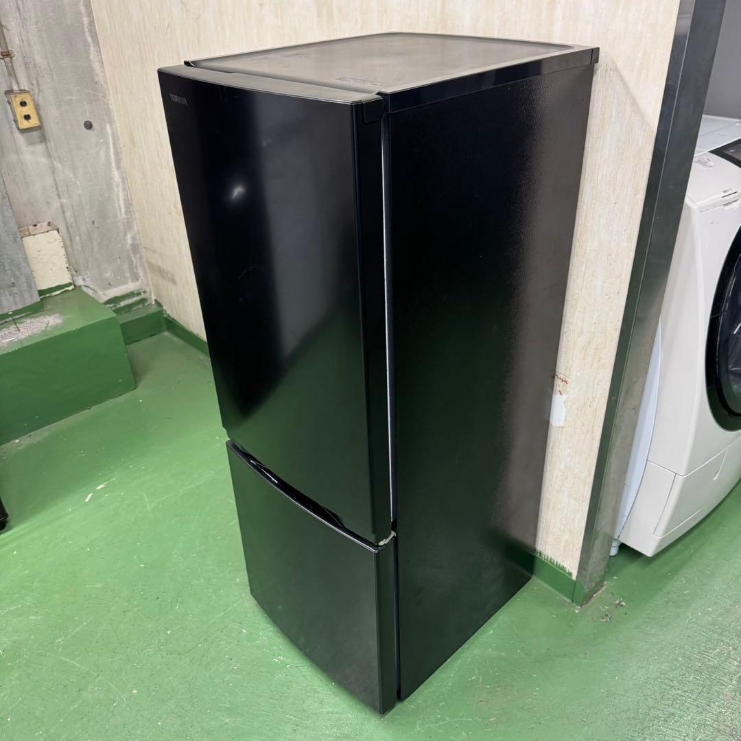 168 冷蔵庫　一人暮らし　小型　極美品　200L弱　超最新　関東配送　極美品