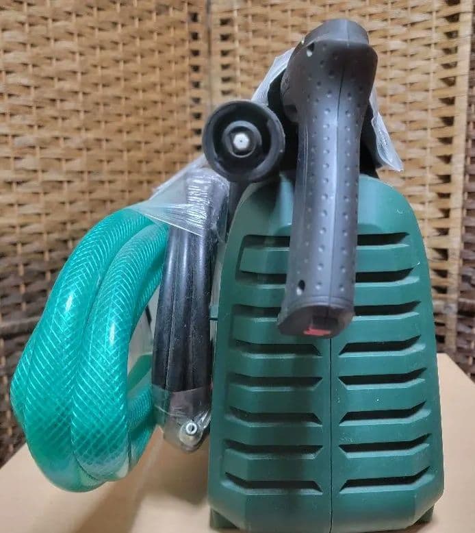 BOSCH高圧洗浄機　(未使用展示品)