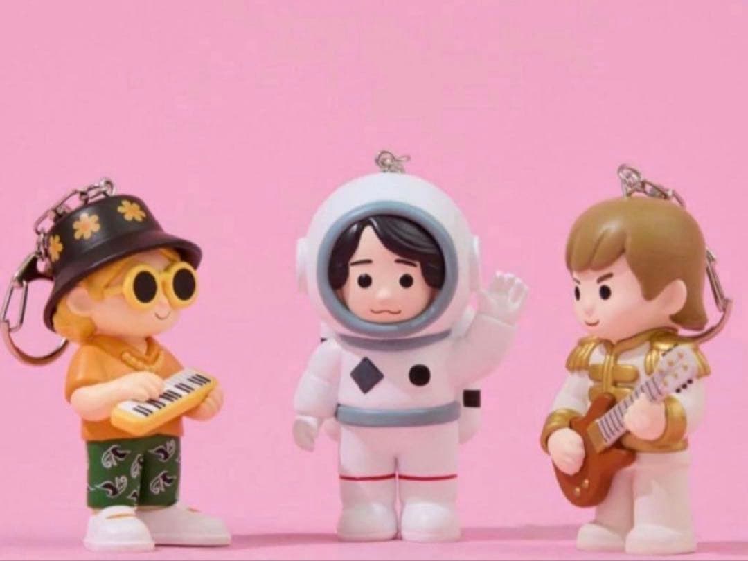 ミセス　ワンダーミュージアム　キーホルダー　ステッカー　ショッパー