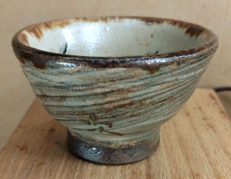 【本物保証】金城次郎 壷屋焼 ぐい呑 共箱 栞 人間国宝 壺屋焼 魚紋ぐい呑