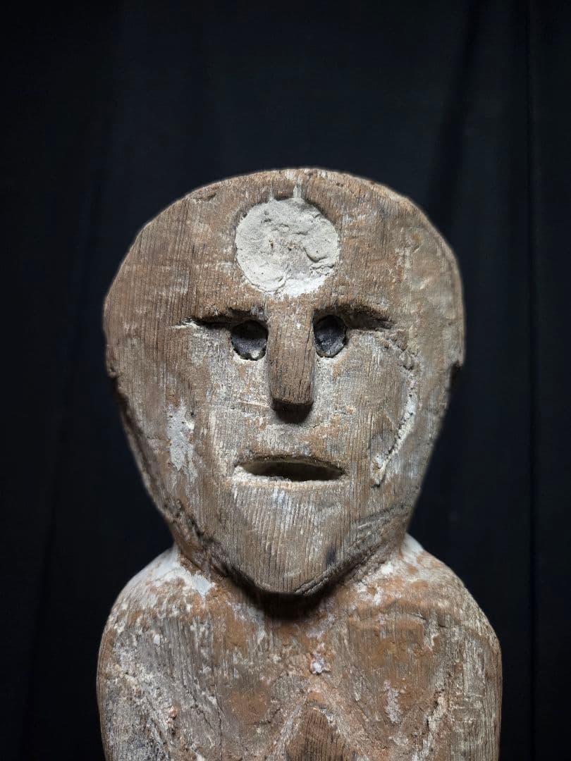 ネパール？祈りの像？彫像木彫り像プリミティブアート　プタリ？