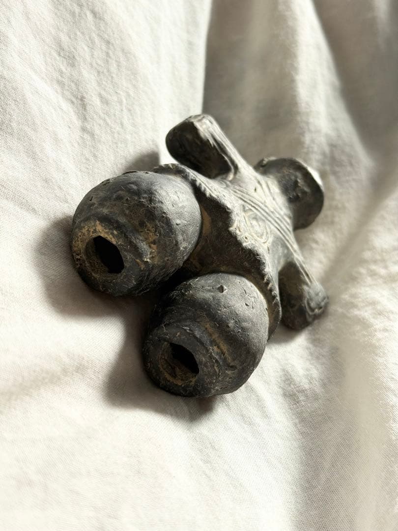 土偶 仮面の女神 陶器製 置物