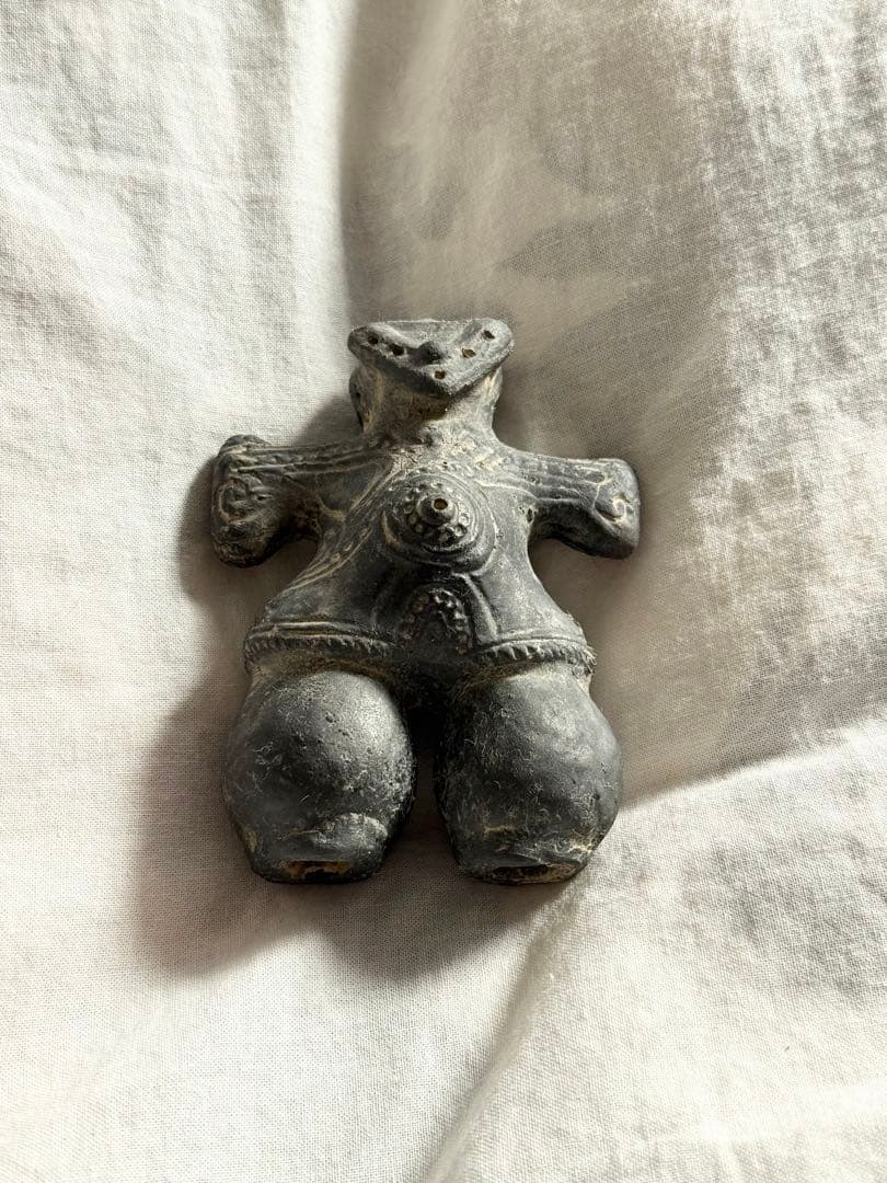 土偶 仮面の女神 陶器製 置物