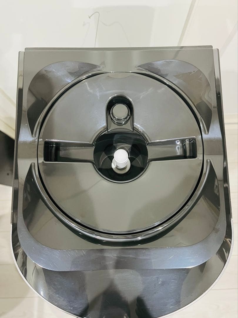 FRECIOUS フレシャスdewo bottle ウォーターサーバー(ブラック