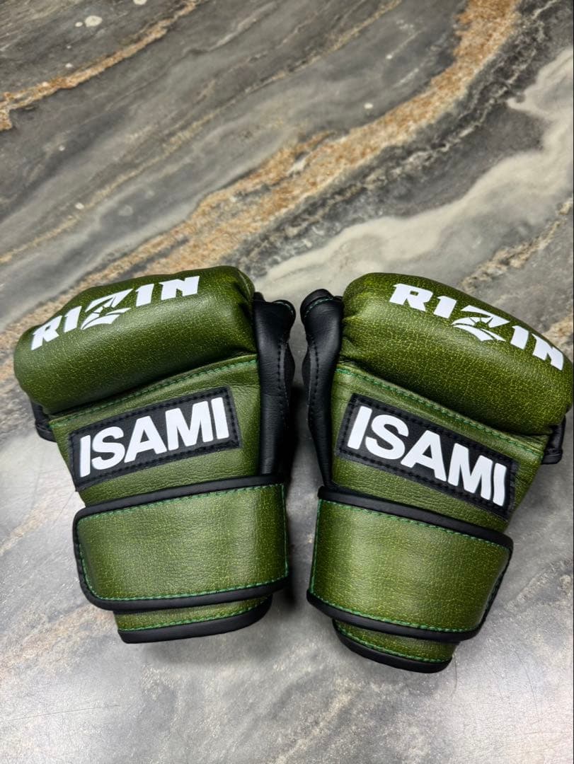 限定値引きRIZIN ISAMI グリーン オープンフィンガーグローブ　Mサイズ