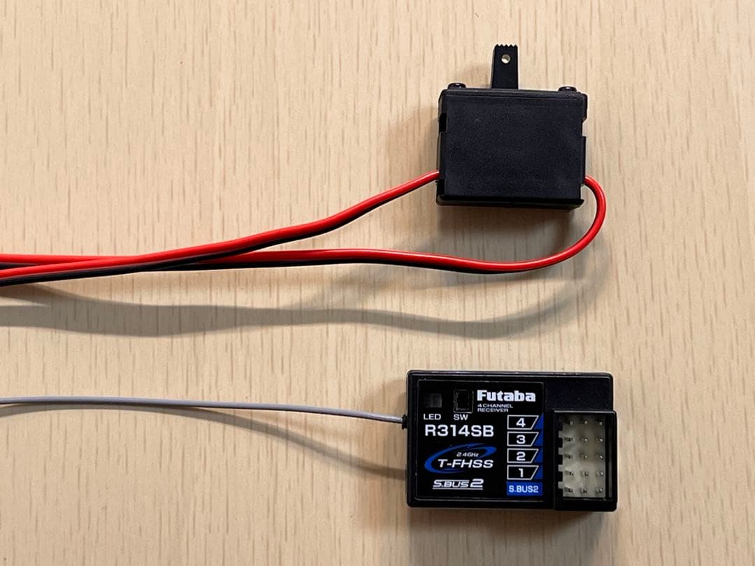 Futaba フタバ 4GRS-2.4G テレメトリーシステム