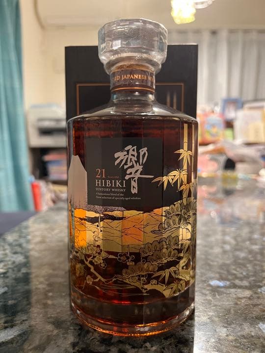 サントリー ウイスキー 響21年 700ml 意匠ボトル〈花鳥風月〉