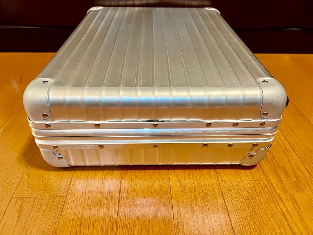RIMOWA アタッシュケース　 アルミニウム ビジネスバッグ シルバー
