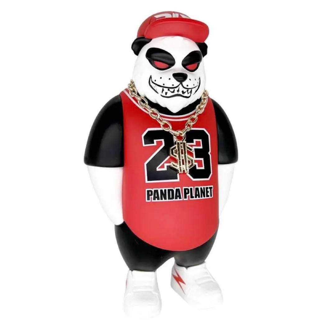 ヒップホップ・パンダ　赤　カッコいい　動物　アニマル　ポップカルチャー　おもちゃ