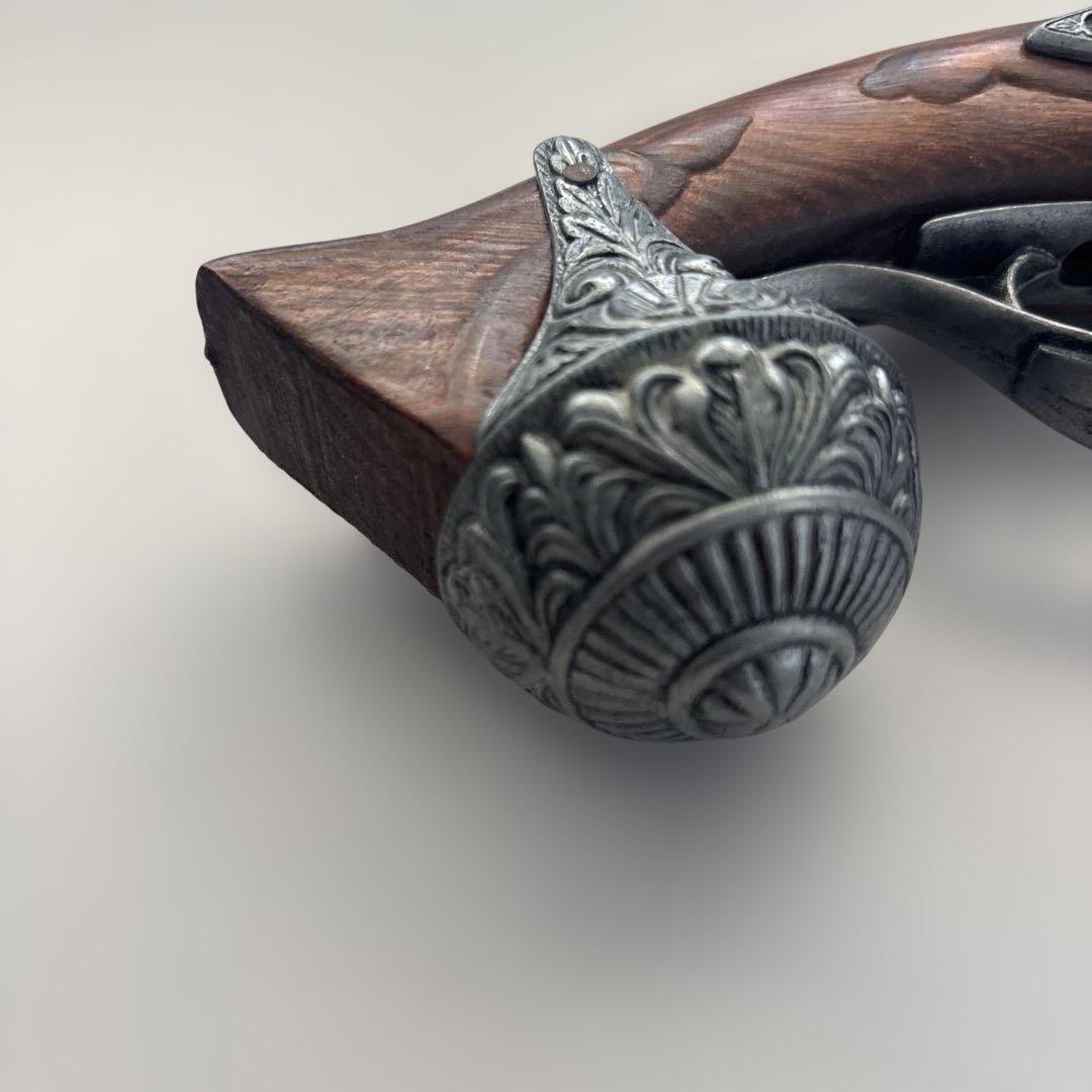 モデルガン 木製 金属製 精緻な彫刻