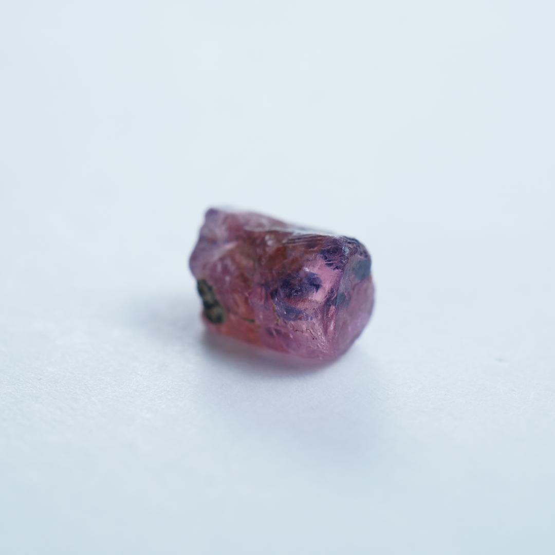 ウインザサファイア　結晶　タンザニア産