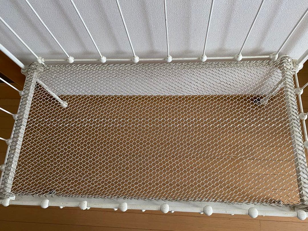 アンティーク　アイアン　ベビーベッド　ホワイト