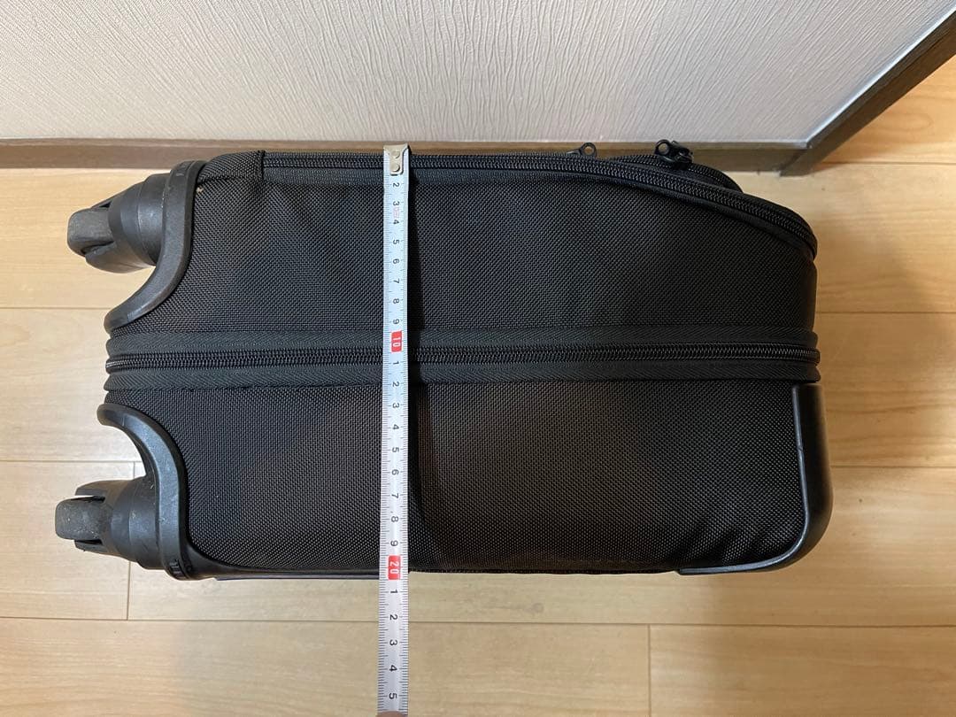 TUMI小型キャリーケース