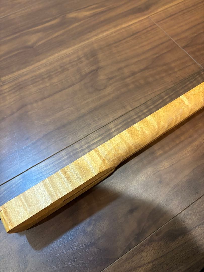 ストラト用 バーズアイ ワンピースメイプルネック 粗加工 未塗装