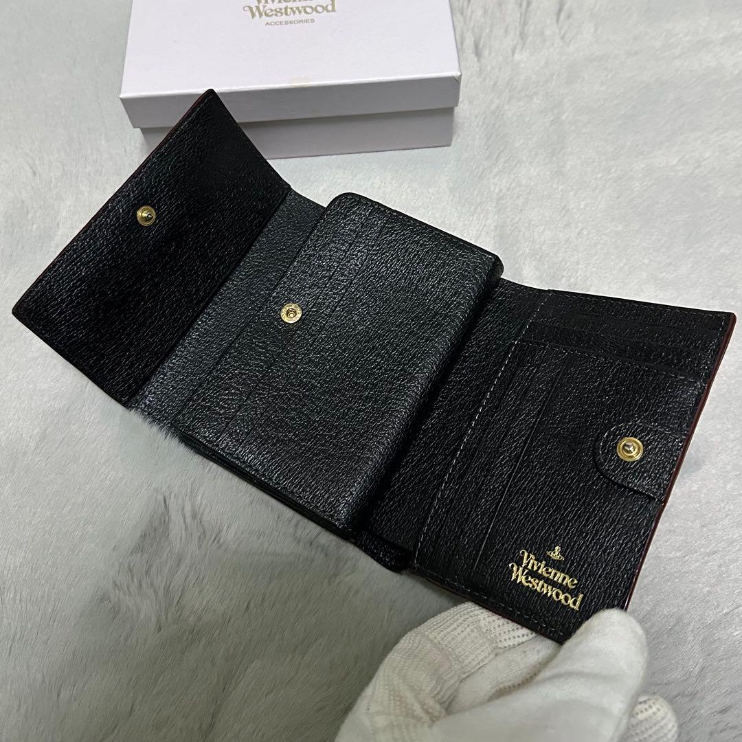Vivienne westwood オーブロゴ　折り財布　ラウンドファスナー