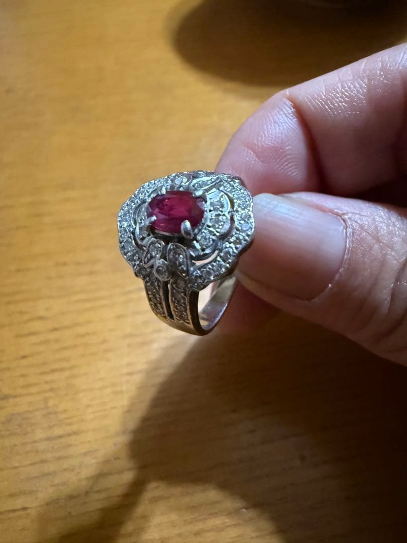 プラチナ900ルビー 花モチーフ リング