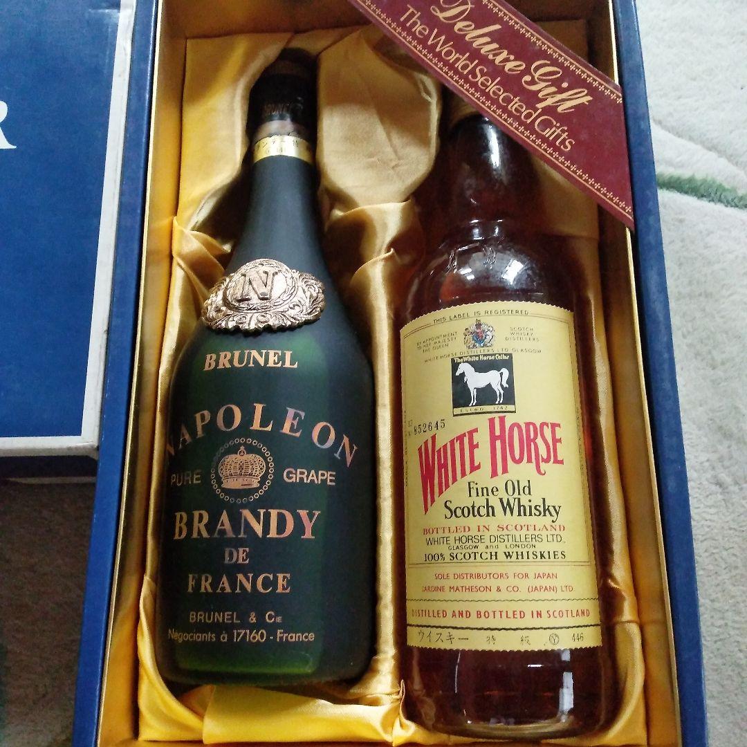 ナポレオンブランデーとホワイトホースウイスキー　専門商社の百貨店仕様ギフトセット