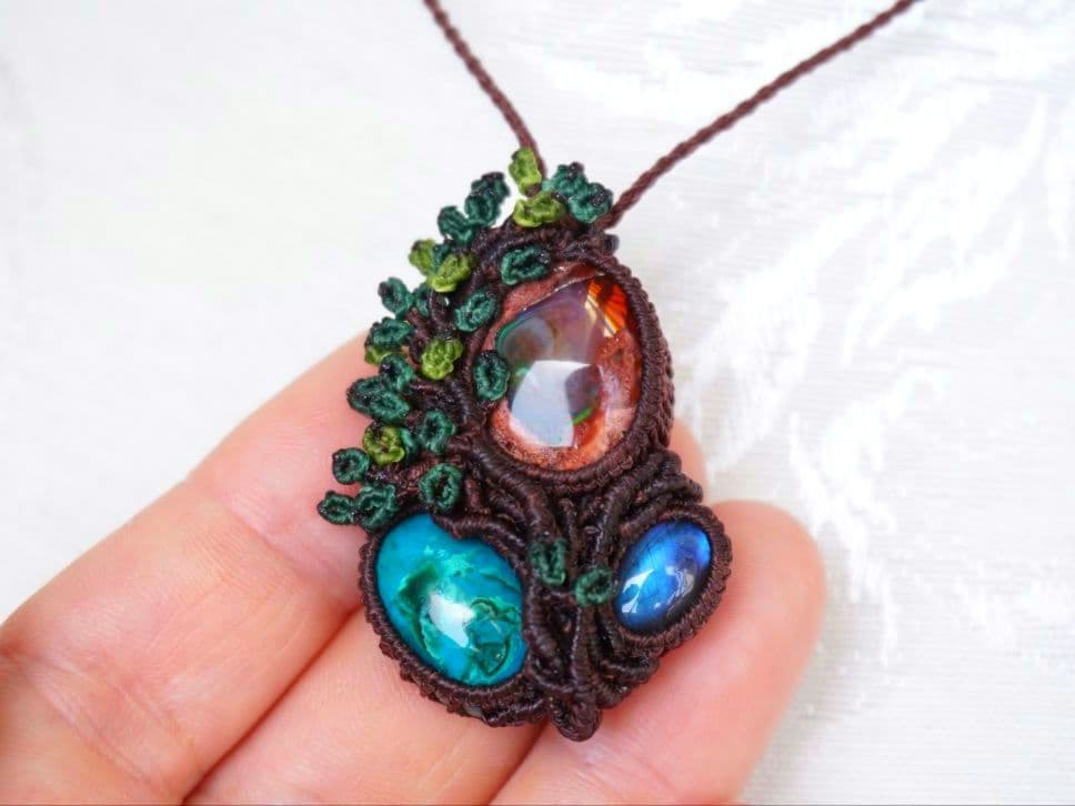 カンテラオパール　クリソコラ　ラブラドライト　マクラメ　ネックレス