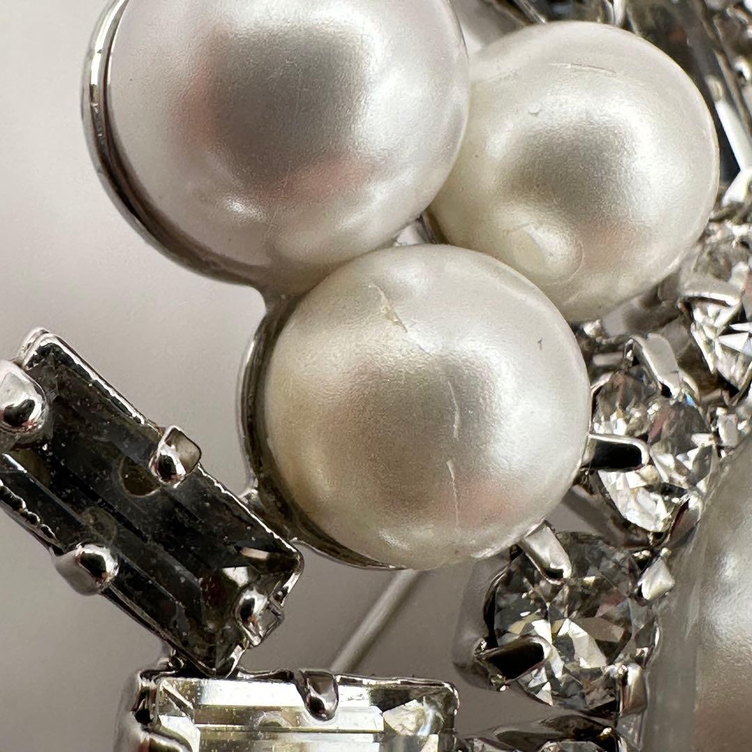 Rene ルネ ブローチ フェイクパール ビジュー シルバーカラー