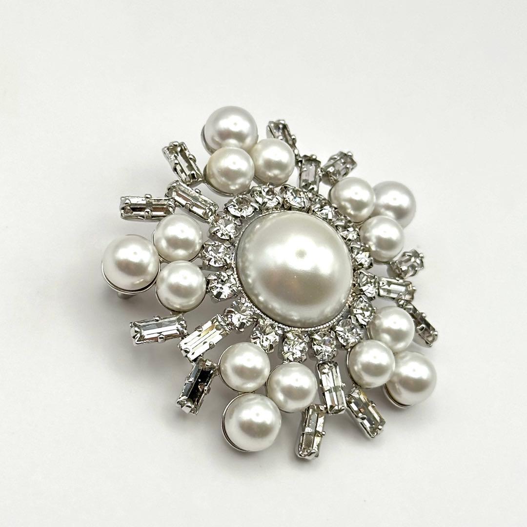 Rene ルネ ブローチ フェイクパール ビジュー シルバーカラー