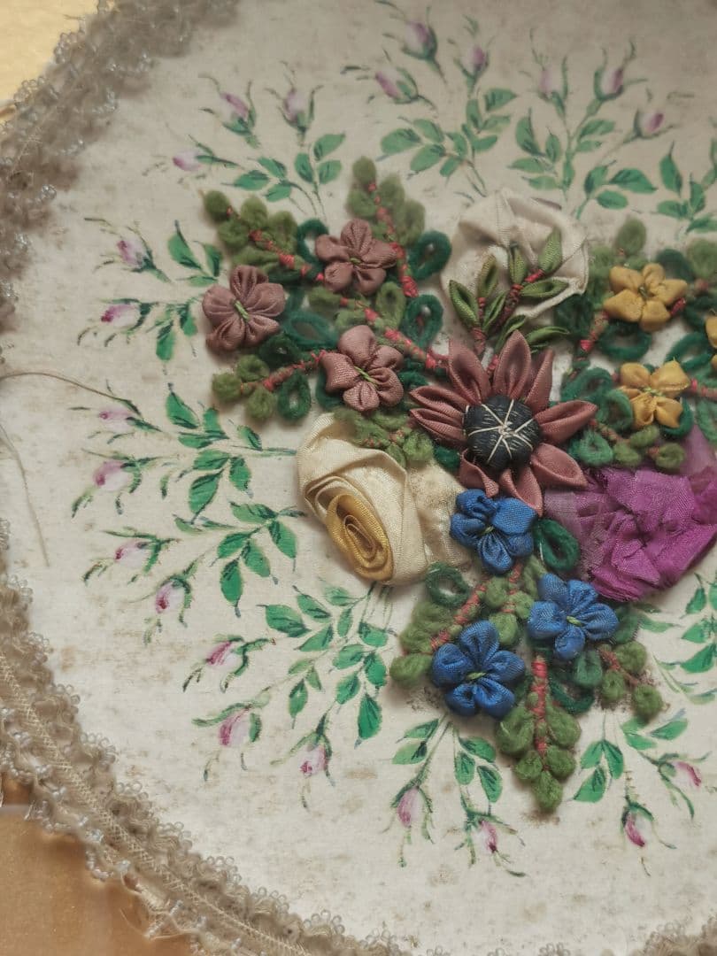 アンティーク シルクリボンアートフラワー＆手彩色ローズ ビーズレース＆金フレーム