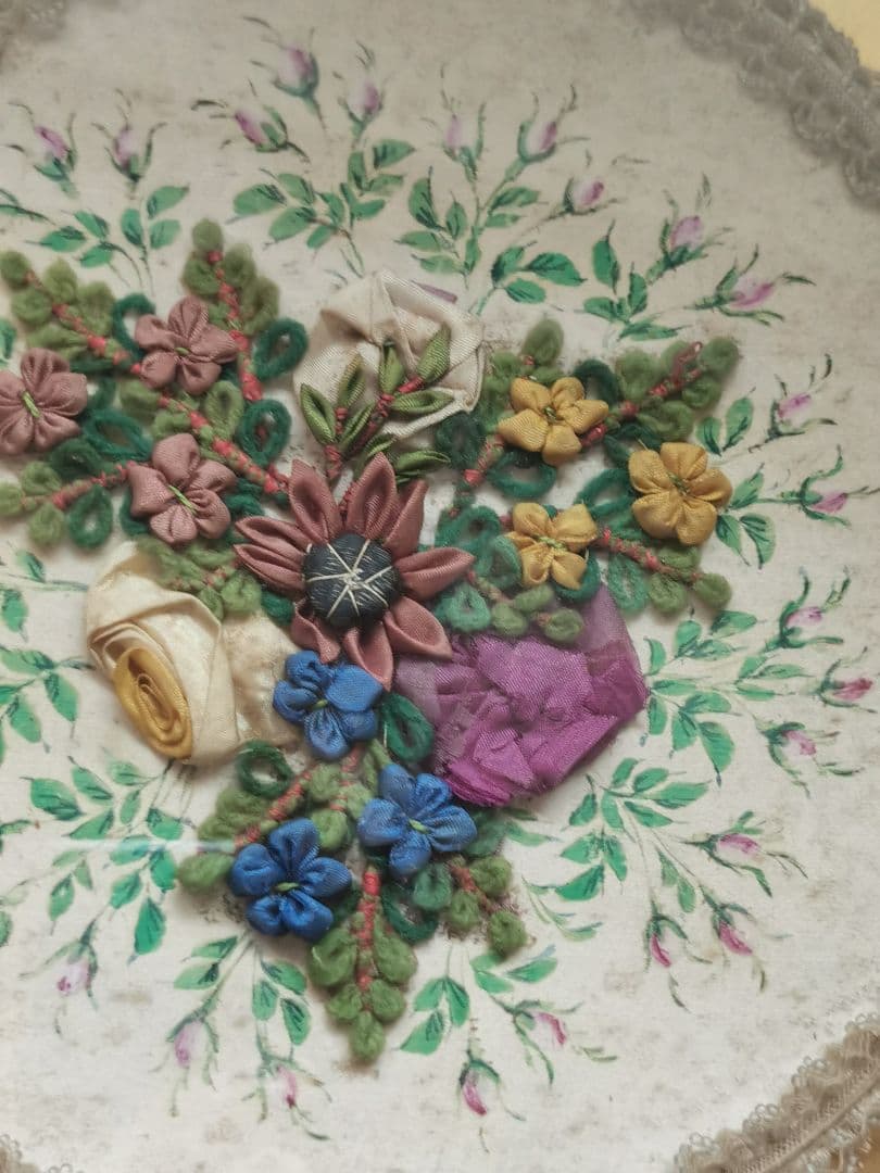 アンティーク シルクリボンアートフラワー＆手彩色ローズ ビーズレース＆金フレーム