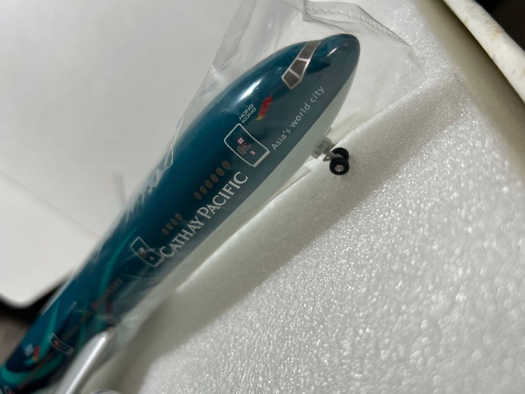 希少品！特別塗装機！！CX 777-300ER 1/200モデル