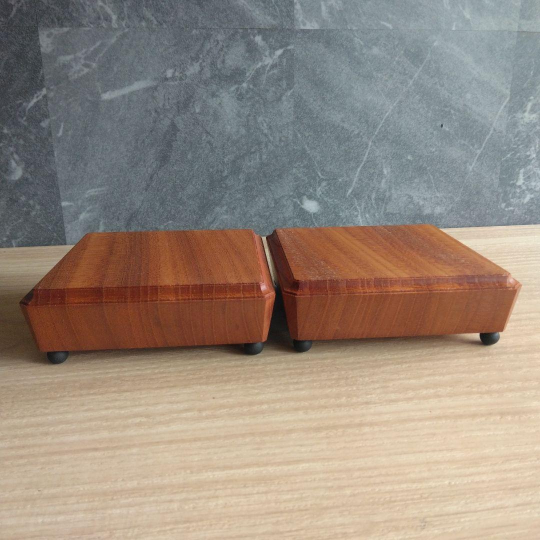 スピーカースタンド一対　欅無垢材