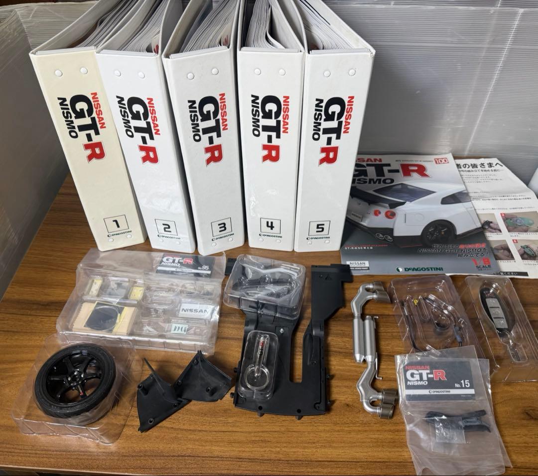 ディアゴスティーニ　R35 GTR ニスモ　未完成品