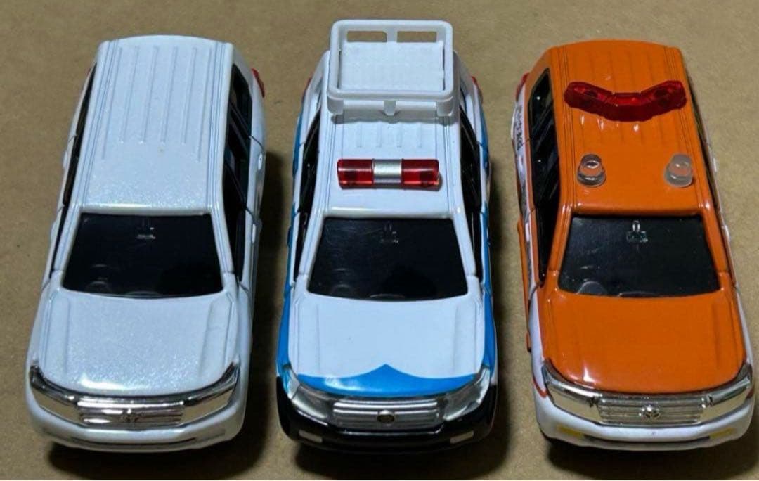 トミカ トヨタ ランドクルーザー 3台セット