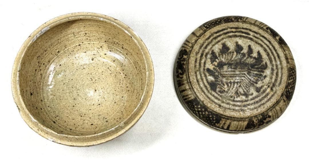 明時代 宋胡録 スンコロク ヤンポー 香合 タイ 歴史有る年代物 WWTT116