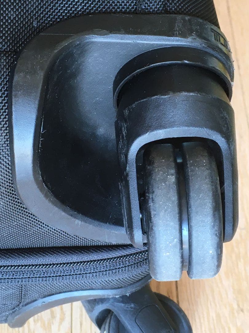 TUMI トゥミ alpha「アルファ2」4輪 ALPHA2 黒 22060D2