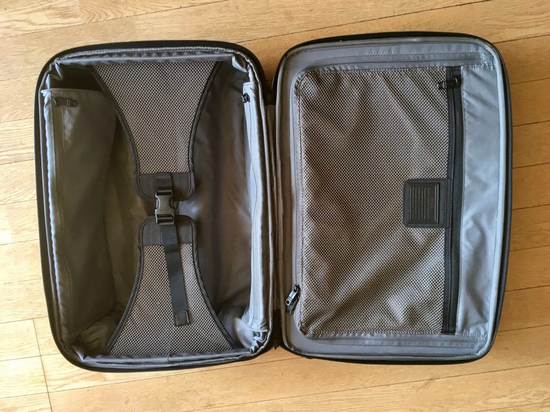 TUMI トゥミ alpha「アルファ2」4輪 ALPHA2 黒 22060D2