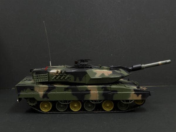 技術基準適合証明済 Henglong 1/24 ドイツ レオパルト2 A5