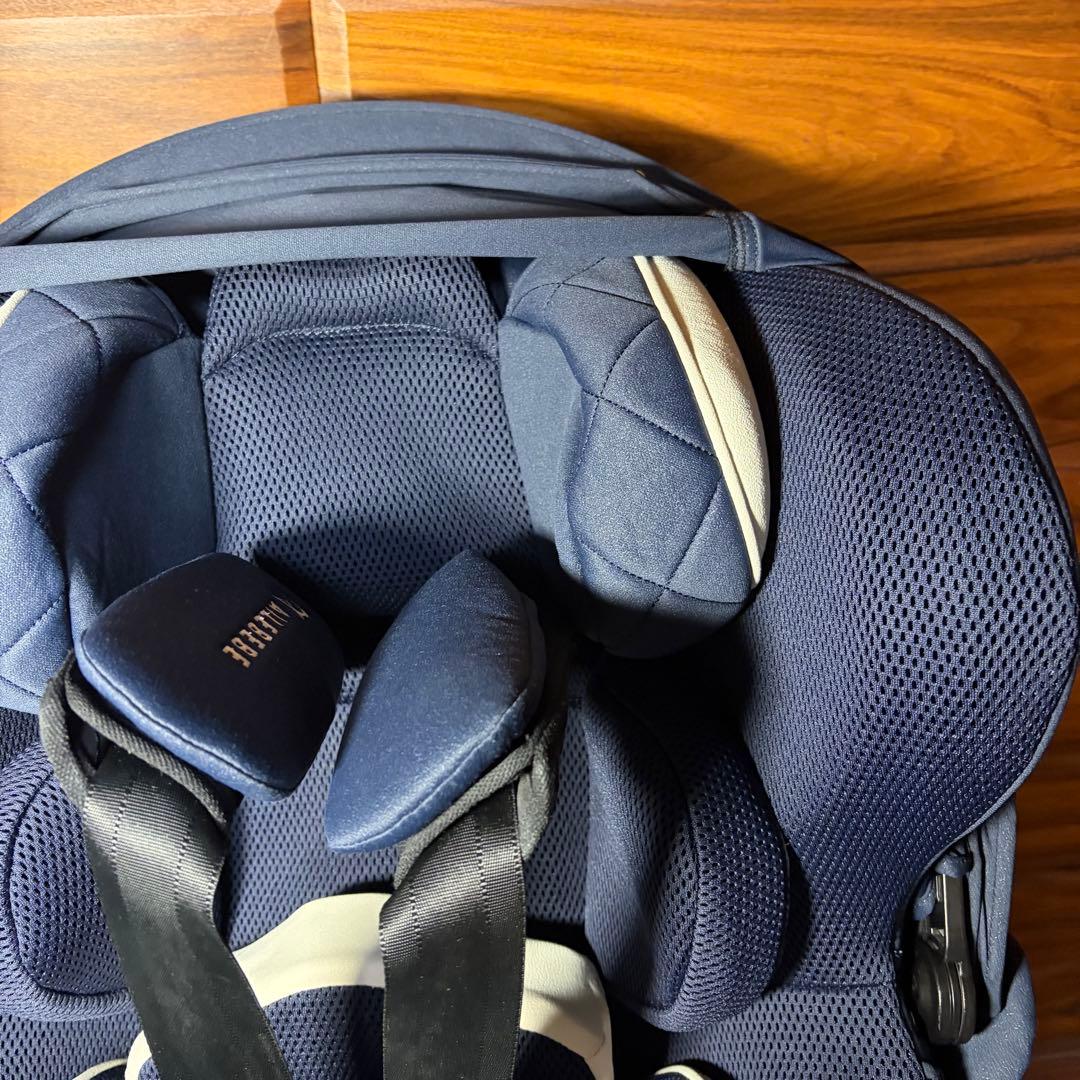 超美品 エールべべ ・クルット6i グランス カーメイト AILEBEBE